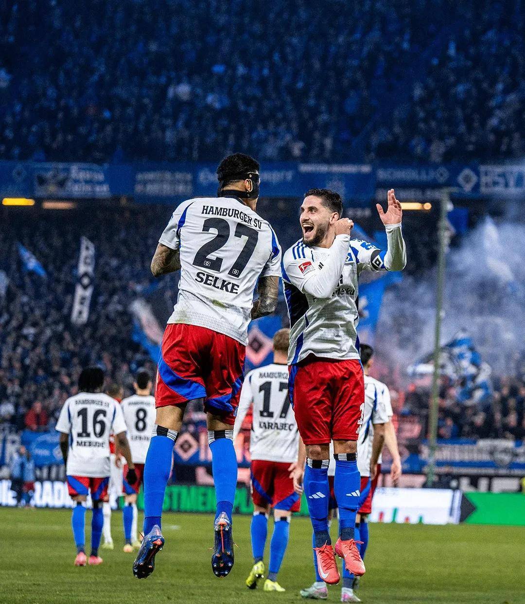 沙尔克在主场不敌汉堡，糟糕表现令人失望的简单介绍